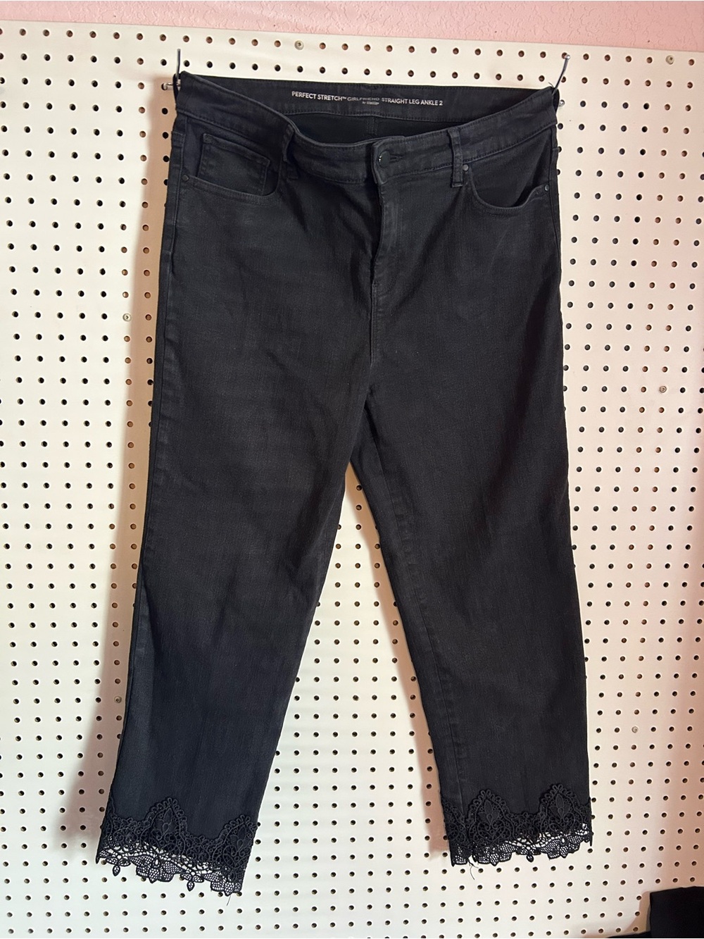 Chico's Black Cropped Jeans with Lace Hem SZ M/12